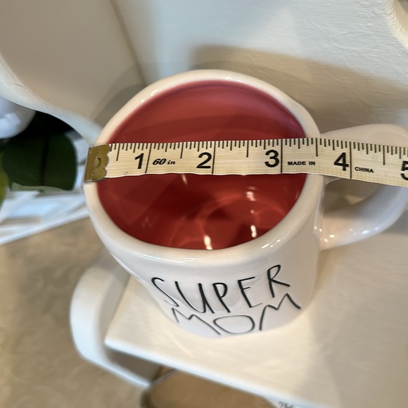 🌷 SUPER MOM Mug by Rae Dunn - Picture 3 of 4